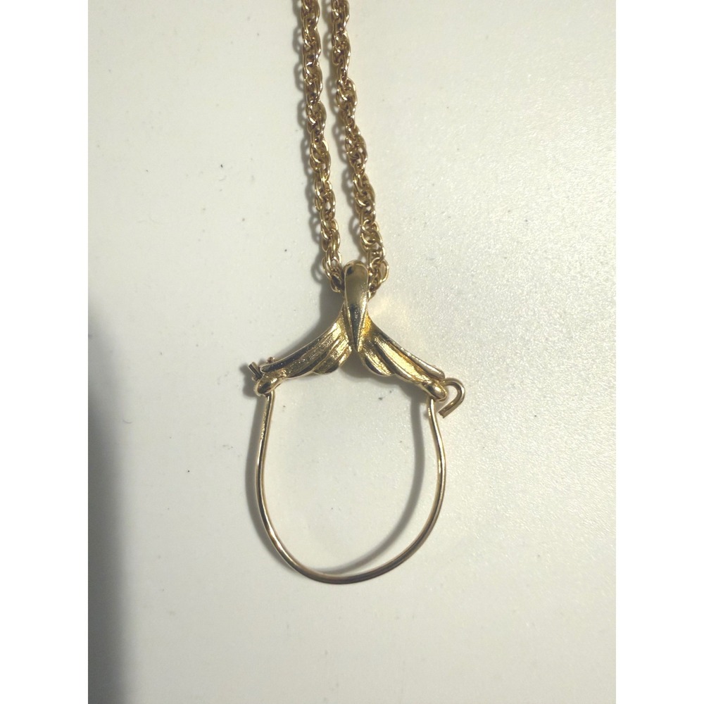 Vintage Gold Tone Eyeglass Holder Necklace Rope Chain Spectacle Loop Pendant